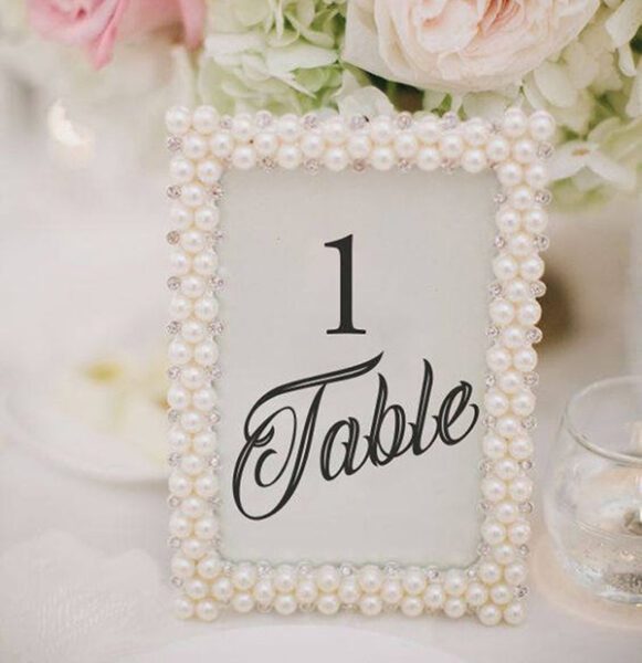 khung ảnh để bàn tiệc cưới đính ngọc trai