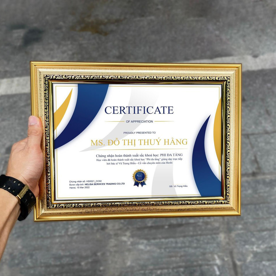 Khung bằng khen màu bạc trang trọng BK04 2 Khung bằng khen màu bạc trang trọng BK04