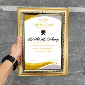 Khung bằng khen màu bạc trang trọng BK04 5 Khung bằng khen màu bạc trang trọng BK04